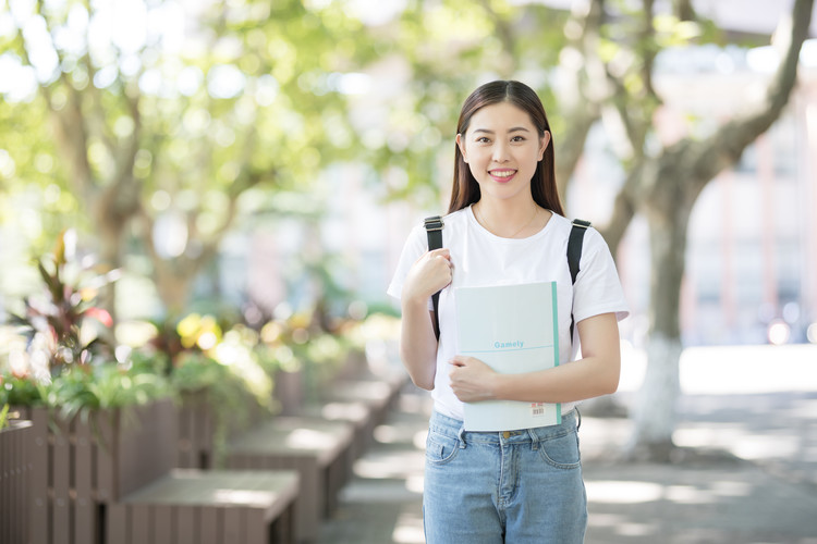 湖南省岳阳县职业中等专业学校的招生代码和办学性质