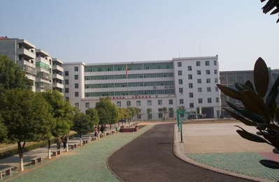 江西省临川现代教育学校